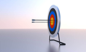 Target with 3 centered arrows-